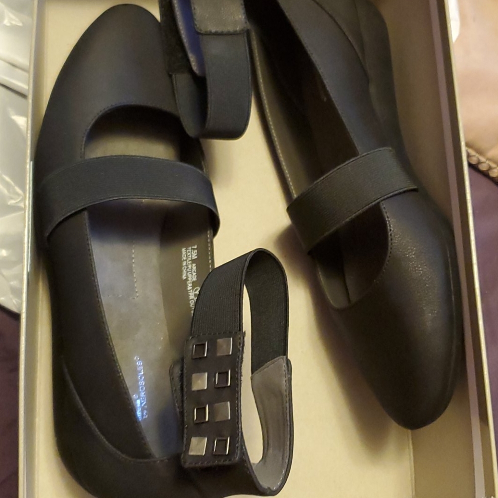 NTW  A2 by Aerosols Sze 7.5 black flatsNever worn